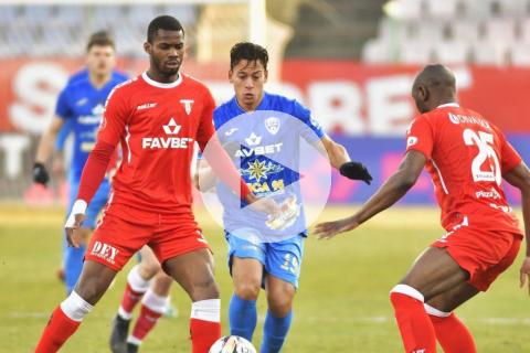 (VIDEO) Con asistencia de Benavente, Gloria Bazau derrotó por 2-0 a FC Hermannstadt por la liga danesa