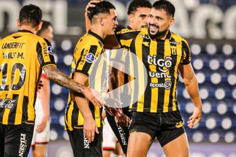 (VIDEO) Guaraní triunfó y lidera el Grupo A de la Sudamericana
