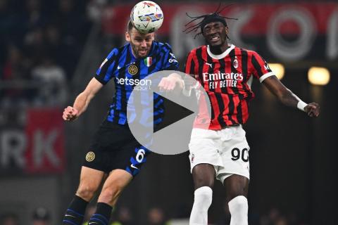 (VIDEO) ¡Fuerzas parejas! AC Milan e Inter igualaron en ida de la Copa Italia