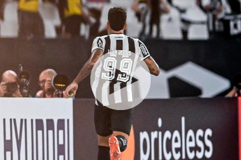 (VIDEO) Botafogo hizo respetar la casa ante ‘U’ de Chile para meterse a octavos de la Libertadores