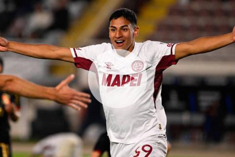 (VIDEO | FOTOS) Lanús venció a FBC Melgar en la UNSA y lo complicó en la Sudamericana
