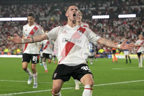 (VIDEO) River Plate goleó a IDV y le dio una mano a Universitario