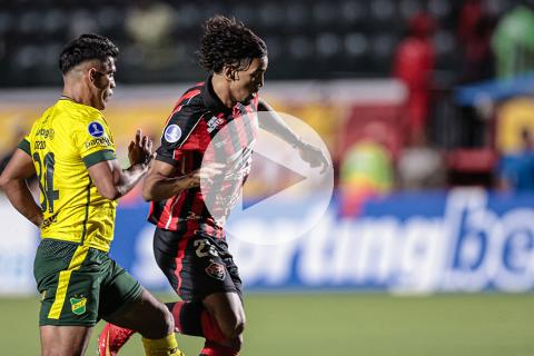 (VIDEO) Vitória igualó en casa ante Defensa y Justicia por la Copa Sudamericana