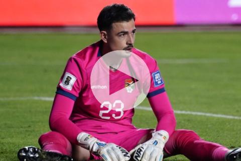 (VIDEO) ¡Insólito! Portero Viscarra cometió blooper que terminó en autogol ante Venezuela