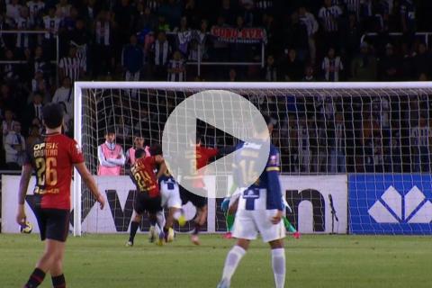 (VIDEO) Conoce cómo se analizó en el VAR el penal para Alianza
