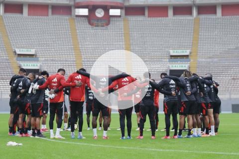 Selección peruana entrenó en el Nacional en la previa de duelo ante Ecuador