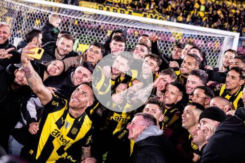 (VIDEO) Peñarol venció a Nacional y conquistó el título del Torneo Intermedio