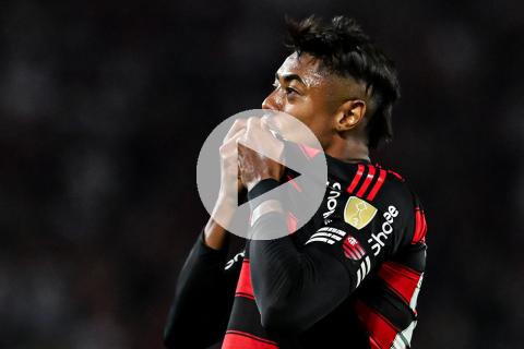 (VIDEO) Flamengo venció por la mínima diferencia a Internacional por la Libertadores