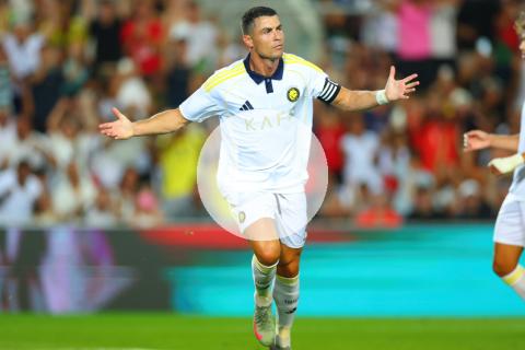 (VIDEO) Cristiano marcó 'hat-trick' a elenco portugués