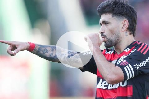 (VIDEO) Flamengo ganó y es único líder del Brasileirao