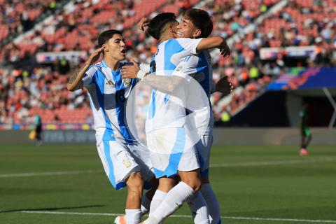 (VIDEO) Argentina goleó Nigeria y ya está en cuartos de final del Mundial Sub 20