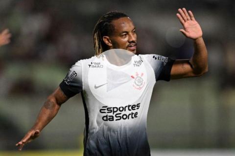 (VIDEO)  ¡Volvió a las canchas! Carrillo fue titular en triunfo ante Vitória