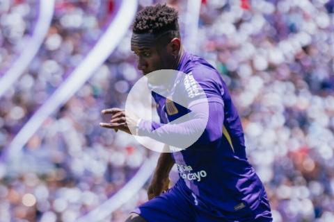 Eryc Castillo: “El cariño de la gente fue fundamental para renovar mi contrato por tres años"