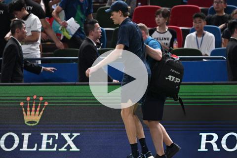 (VIDEO) ¡Habrá nuevo campeón! Sinner se retiró por lesión del Masters 1000 de Shanghái