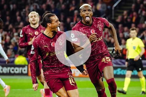 (VIDEO) Galatasaray goleó a Ajax que no levanta cabeza en la Champions League