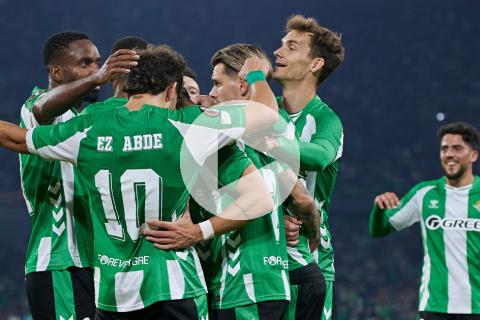 (VIDEO) Real Betis hizo respetar la casa ante Lyon por la Europa League