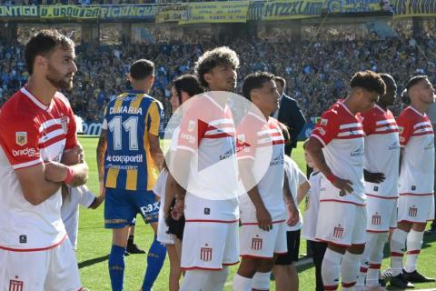 (VIDEO) ¡El pasillo de espaldas les costó caro! Conoce la sanción que le impuso la AFA a Estudiantes