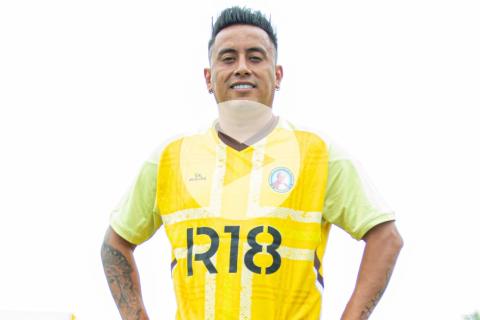 (VIDEO) ¡Llegó el '10' a Chongoyape! Cueva fichó por Juan Pablo II
