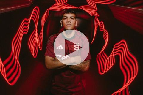 ¡Se muda a República Checa! Con espléndido video, Grimaldo fue oficializado en Sparta Praga