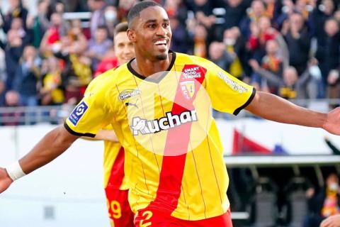 (VIDEO) Lens ganó y mantuvo la cima en la Ligue 1