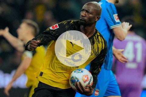 (VIDEO) Dortmund remontó y recortó ventaja con Bayern
