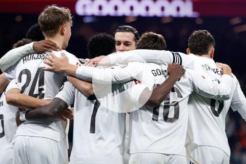 (VIDEO) Real Madrid goleó y escaló a la cima en España