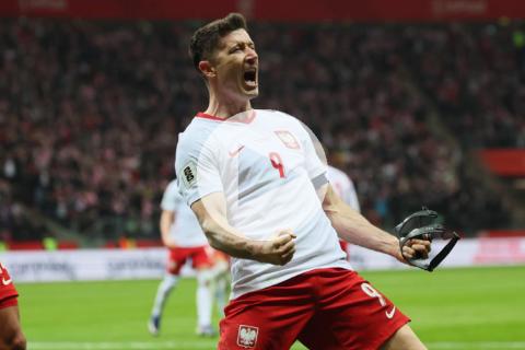(VIDEO) Polonia remontó por 2-1 ante Albania y jugará por el boleto al Mundial