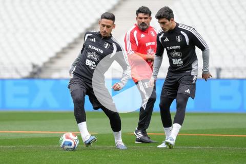 (VIDEO) Bicolor entrenó en el Stade de France y quedó lista para su amistoso ante Senegal