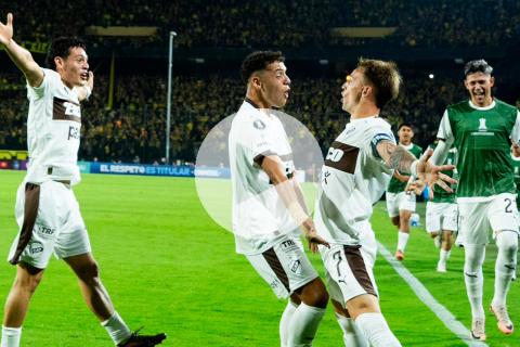 (VIDEO) Platense venció por 2-1 a Peñarol por la Copa Libertadores