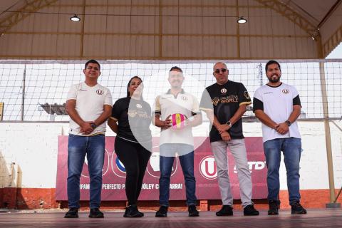 (VIDEO) Universitario inauguró canchas de vóley techadas en el ‘Lolo’ Fernández