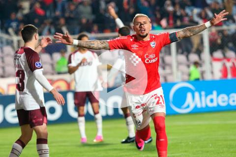 🔴#ENVIVO Cienciano vence 1-0 a Lanús por la Copa Sudamericana