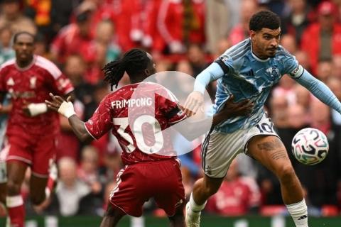 Liverpool no pudo en Anfield y apenas rescató un empate ante Nottingham sobre el final