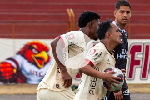 (FOTOS | VIDEO) ¡No saben de triunfos! UTC rescató empate ante ADT en Cajamarca
