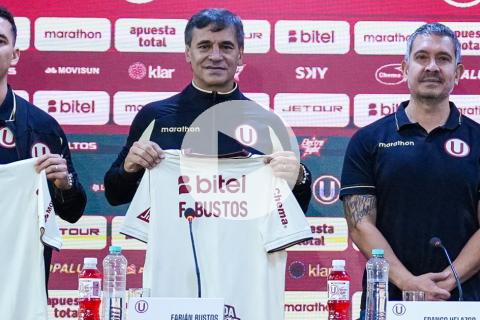 (VIDEO) Bustos: "He ido a lugares buenos y populares pero la 'U' es el equipo que mejor nos ha tratado"