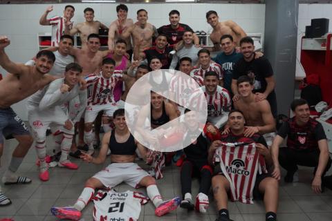 (VIDEO) Instituto goleó de visita a Independiente y se afianzó en la cima de Argentina